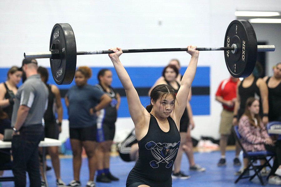 Aranda takes third place at national powerlifting competition