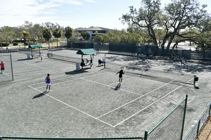 Over 70 players participate in the Observer Challenge.