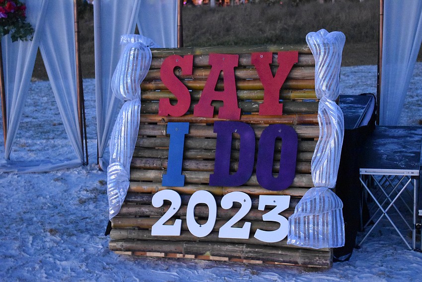 The annual Say 'I Do' Again vow renewal ceremony returns to Siesta Key on Valentine's Day.