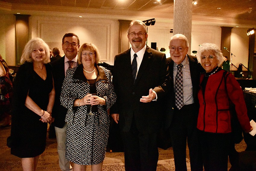 Lois Freedman, Ron and Karen Ginsberg, Rabbi Stephen Sniderman, Jeffrey and Arlene Stiffman