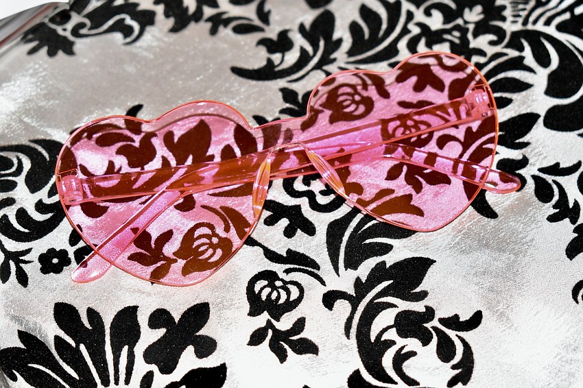 Guests are given rose colored glasses.