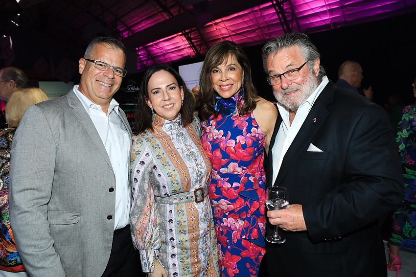 Roberto Villanueva, Clara Reynardus De Villanueva, Debbie Dannheisser