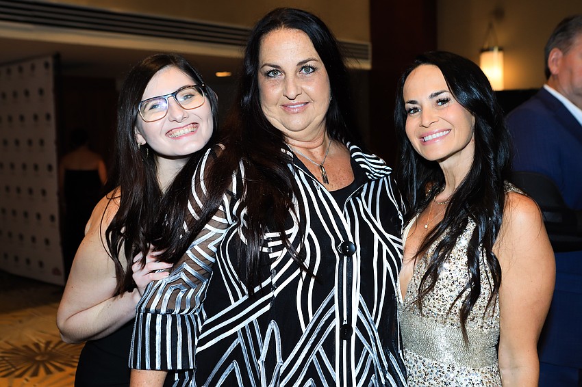 Amanda Baxter, Jennifer Fontaine and Pamela Sennott