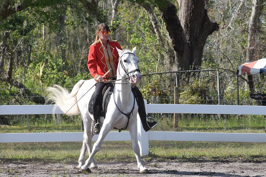 Julie Herrmann dazzles the crowd during 