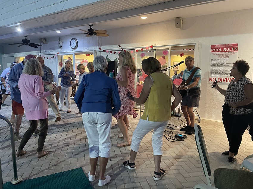 Members at Spanish Main dance the night away.