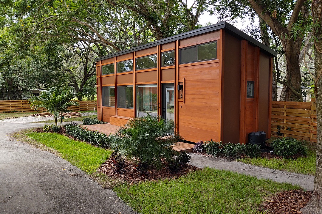 The Last Tiny House at the Oaks Village in Florida!