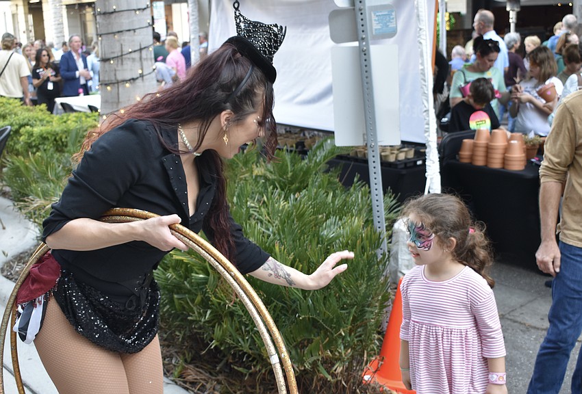 The Circus Arts Conservatory performer Maria Shvartsman and 4-year-old Piper Borgia-Howard.