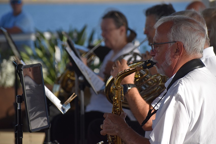 Ron Brunett, saxophone