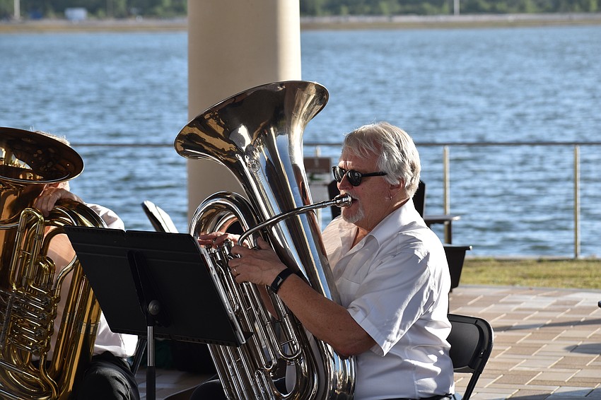 Dave DeWitt, tuba
