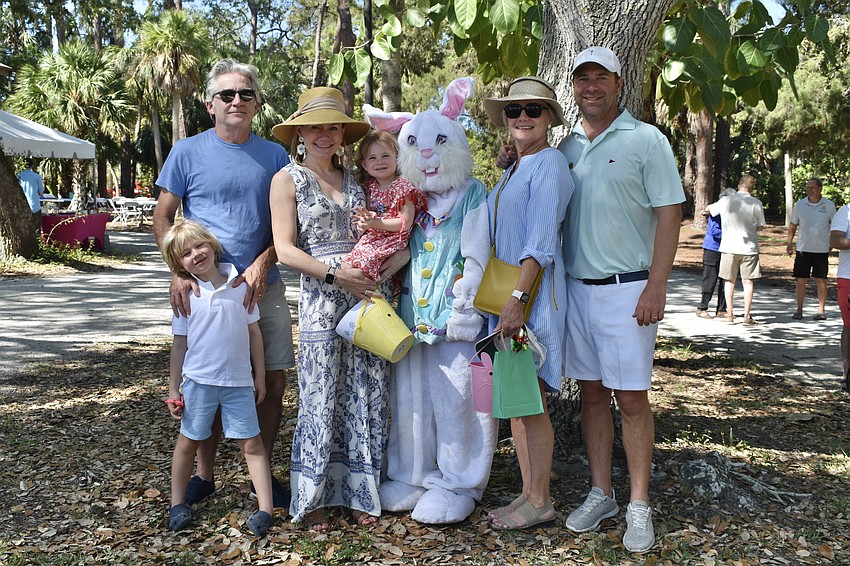 6-year-old George Barnet, Mark Salander, Kiersten Barnet, 2-year-old Elin Barnet, Minda Salander, and Alex Barnet