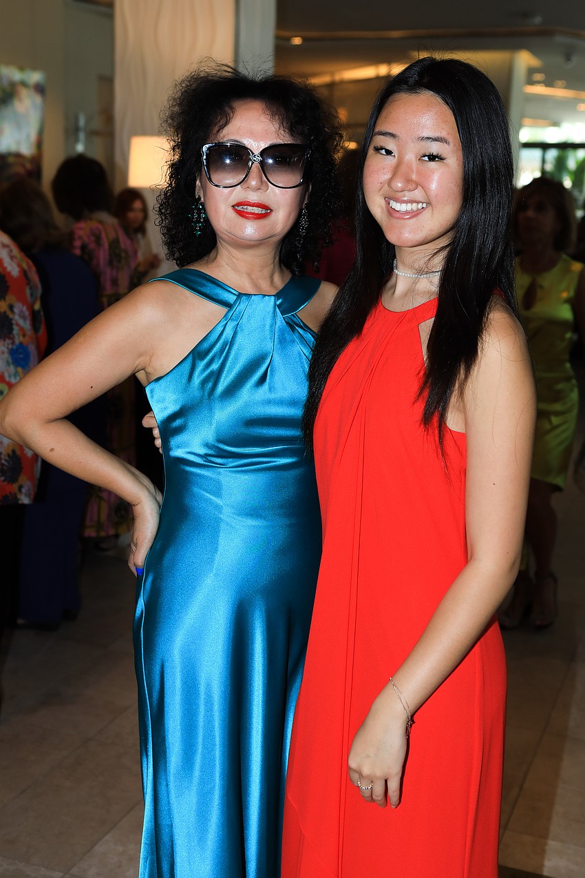 Kathy and Tiffany Yu