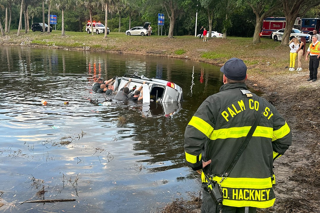 Man Pulled From Vehicle Submerged In Retention Pond Dies Of His Injuries Observer Local News 7566