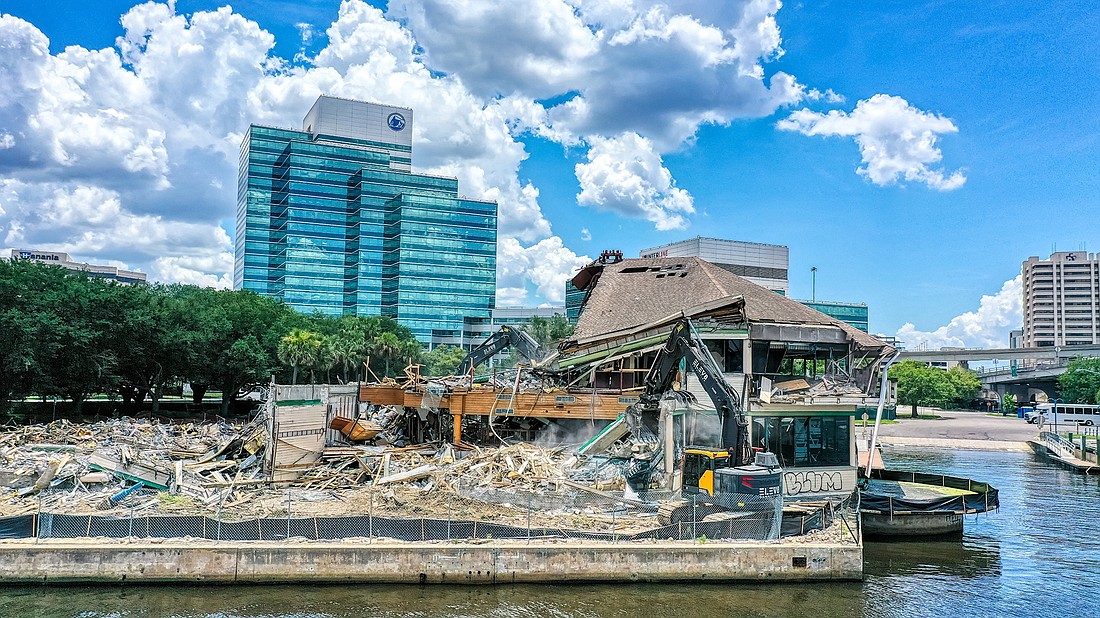 The demolition of River City Brewing Co. on the Downtown Southbank.