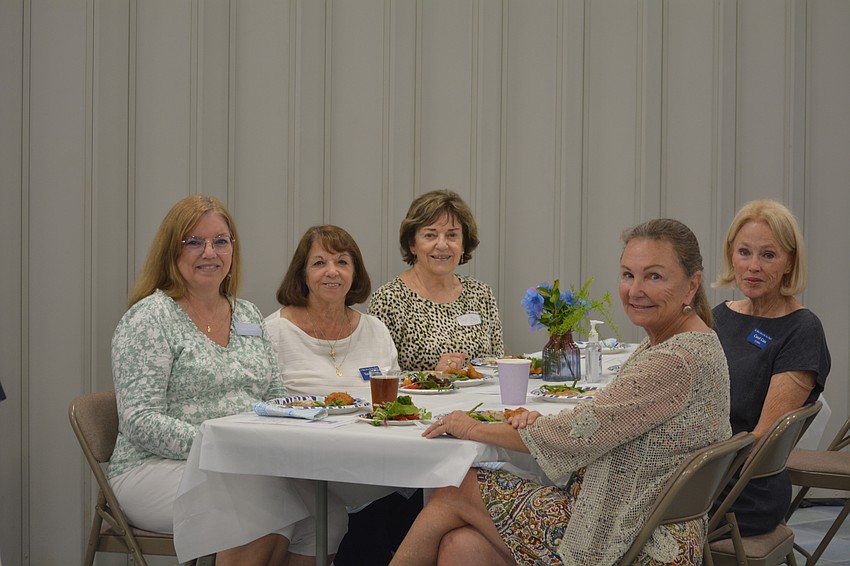 Mary Skirta, Vanda Soper, Carol Basi, Carol Cain, Debbie Subbionda,