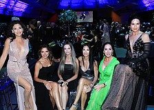 Donna Koffman, Amie Austin, Jalina and Maria Beck, Ashley Kozel and Aimee Chouinard