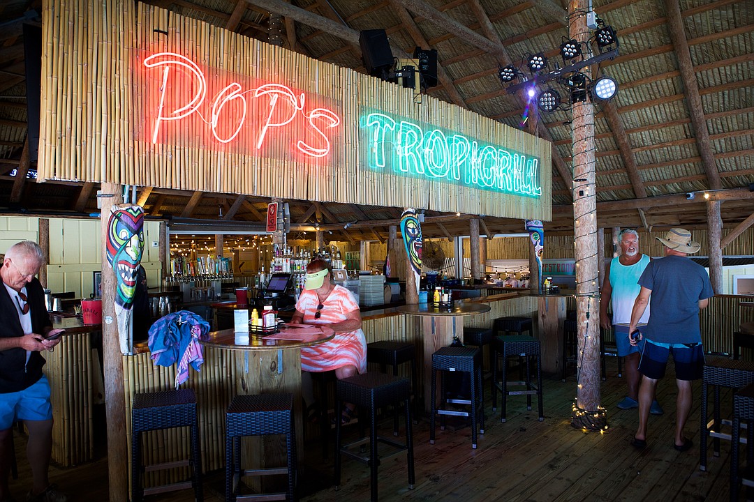Pop’s Sunset Grill honors restaurant’s roots — and its shrimp Rangoon