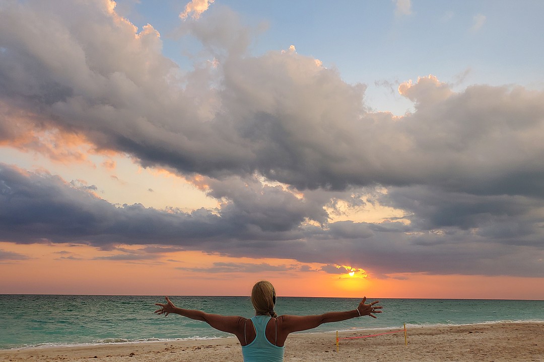 Longboater teaches yoga students to 'honor your body