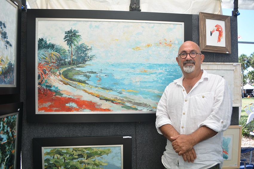 Kenan Sari grew up on the seaside and paints using acrylic and oils.