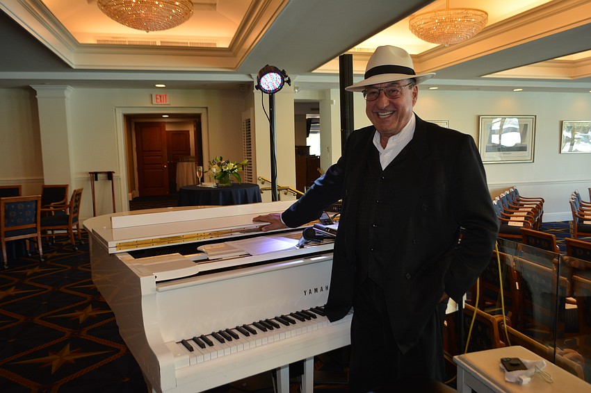 Rob Sartore, pianist, provided the night's entertainment.