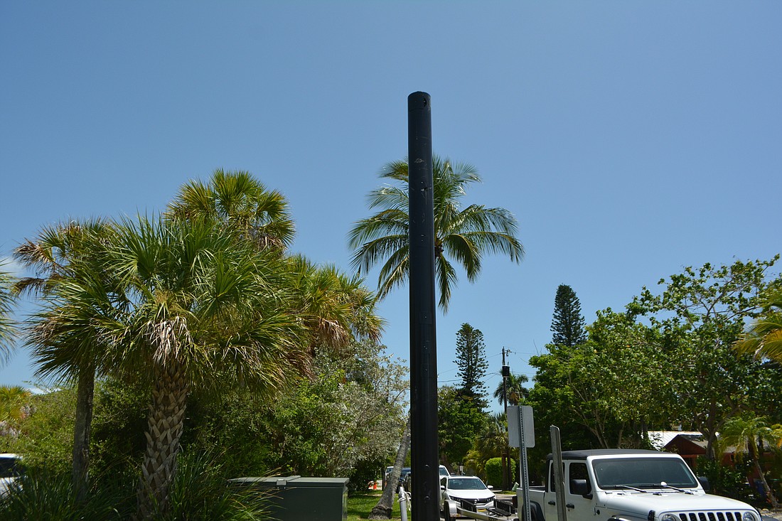 The nine existing Verizon cell poles on Longboat Key are 25- or 35- feet tall poles. The new AT&T antennas will be placed on top of smart street poles being installed with the underground utility project.