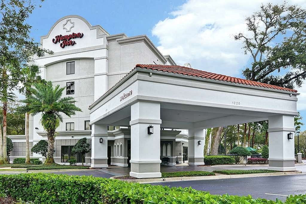 The Hampton Inn at 1220 Marsh Landing Parkway in Jacksonville Beach.