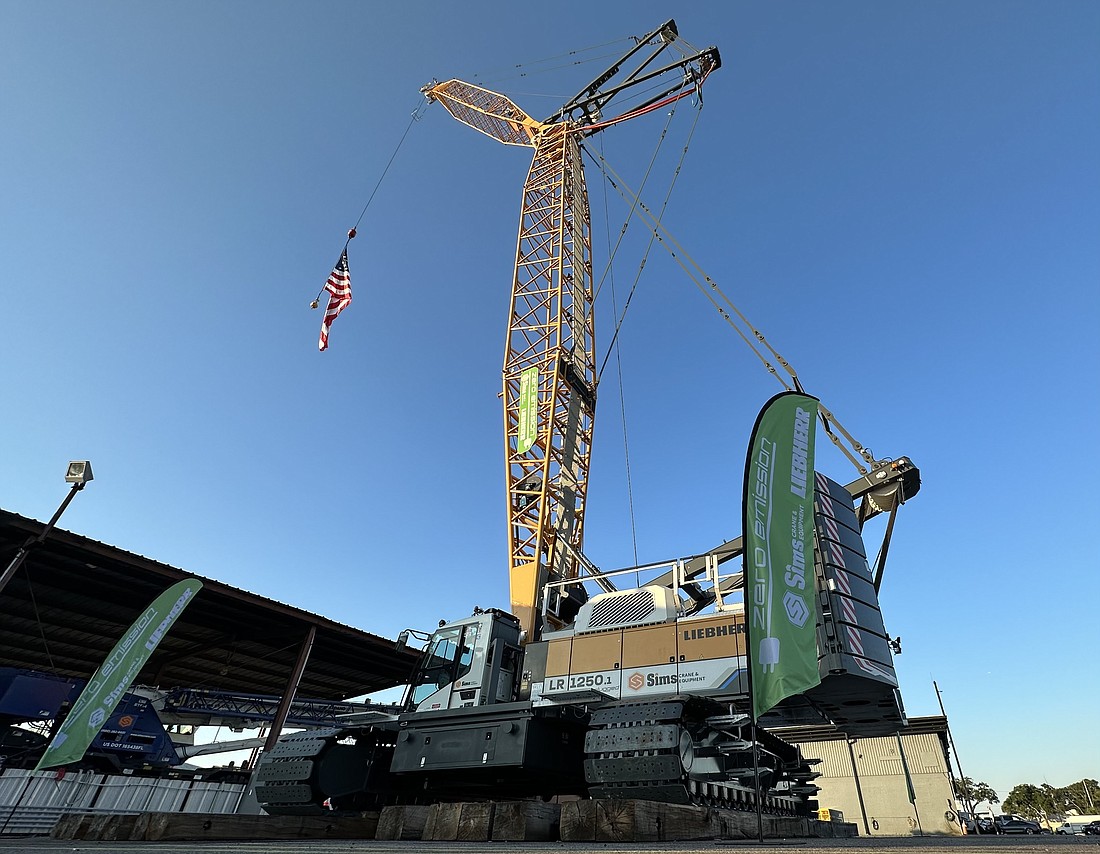 On Monday, the Sims Crane and Equipment Co. showed off their 100% electric crawler crane, designed by Liebherr.