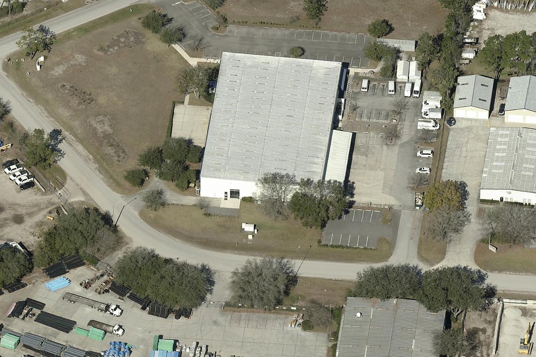 Southside distribution center sells for $3.9 million | Jax Daily Record