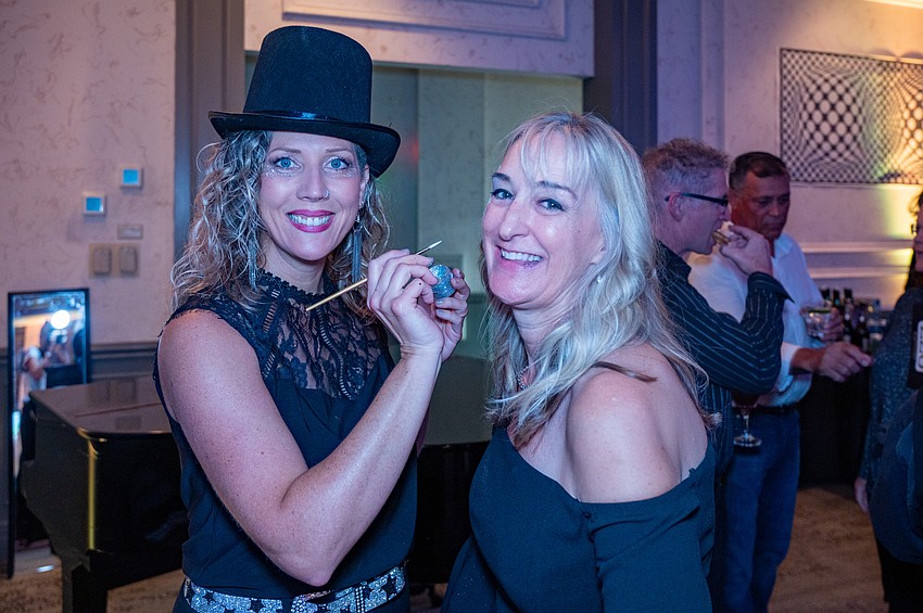 Erin Ernst, Jennifer Williams