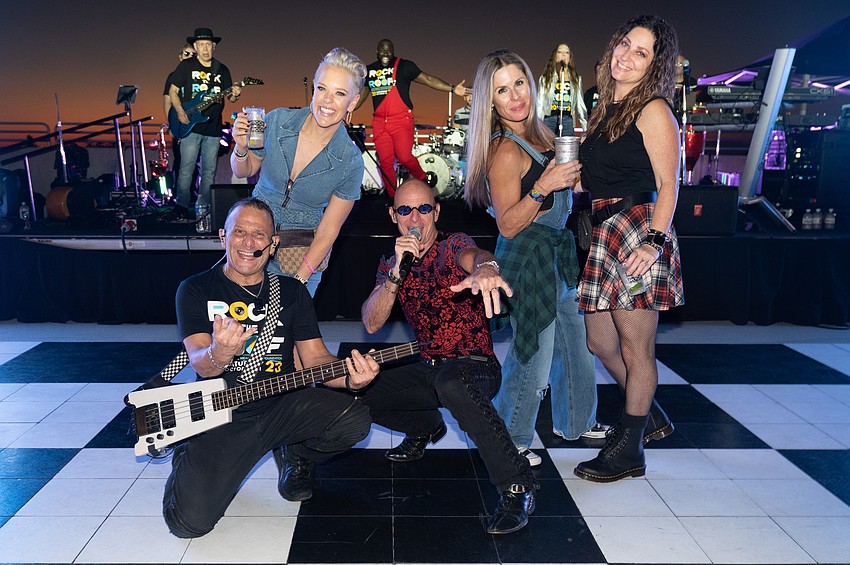 Melissa Perrin, Jamie Pietek, Kim Ledesona and Private Stock