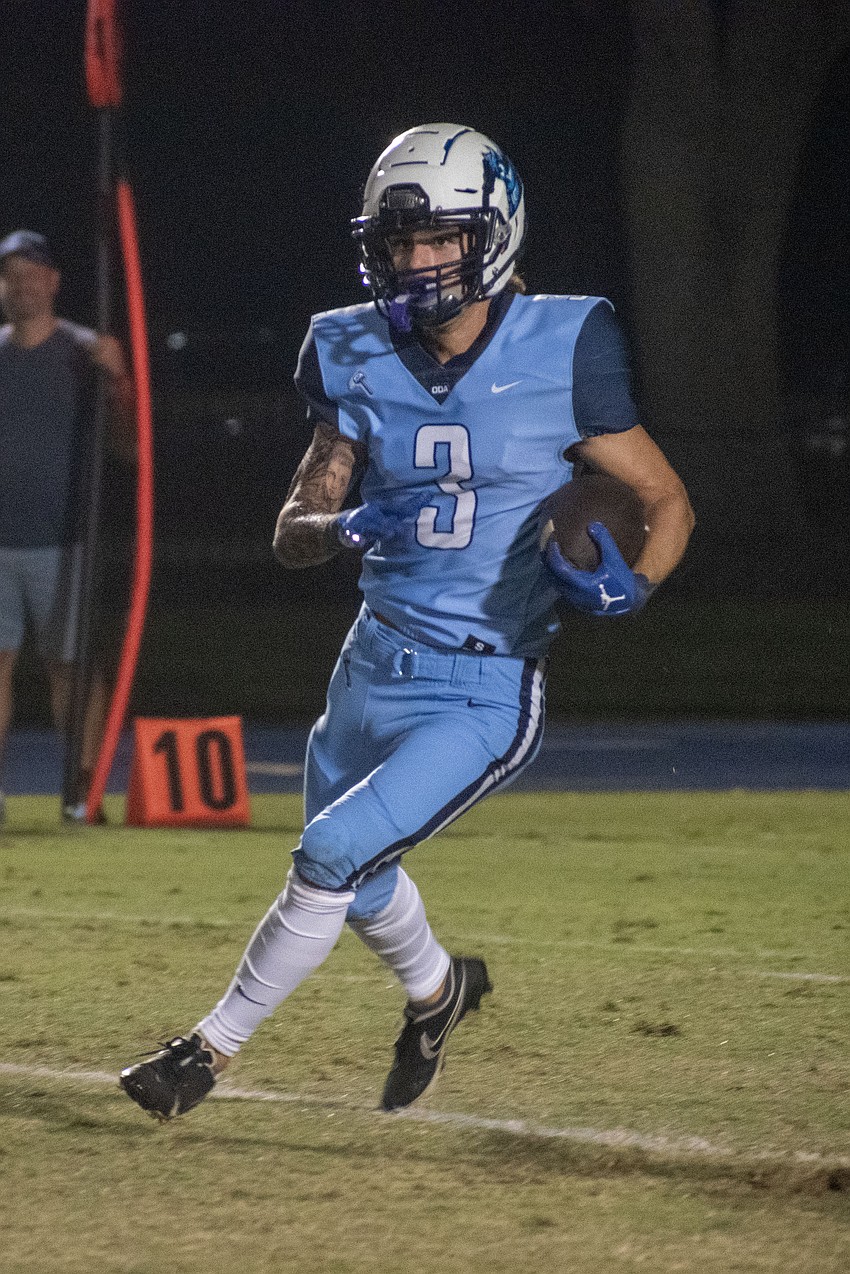 ODA senior John Moschella  returns a kickoff against LPCA.