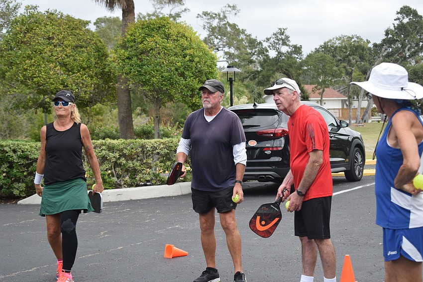 Elizabeth Apmann, Robby Reid, Mike Kreisberg and Terri Noyes