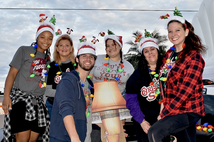 Alexis Frey, Ginny Kephart, Kyle Brouckaert, Juliet Perry, Kristin Hale and Samantha Lemmer of Siesta Key Oyster Bar