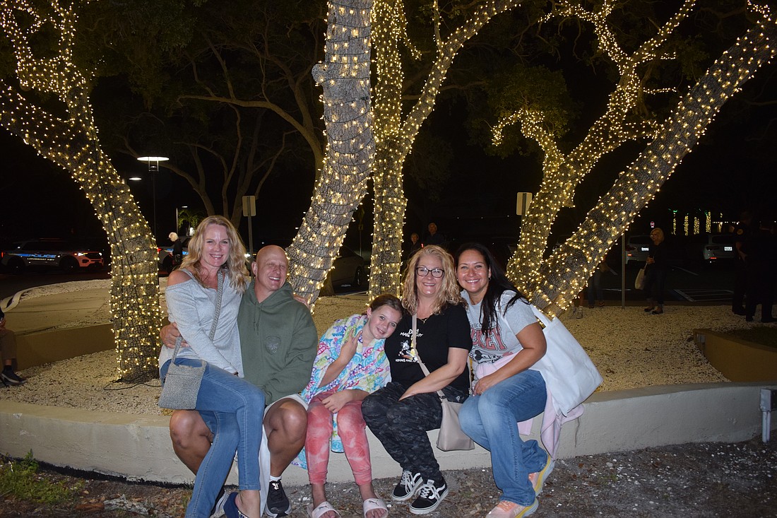 Whitney Barazoto, Dan Barazoto, Elizabeth Barazoto, Lisa Barazoto and Magally Ramsaier