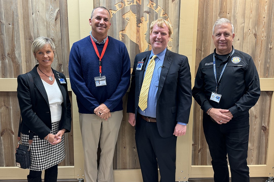 Braden River Elementary principal named county's Principal of the Year