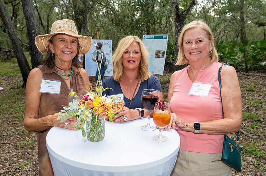 Susan Melton, Karon Yates and Betty Oberdorf