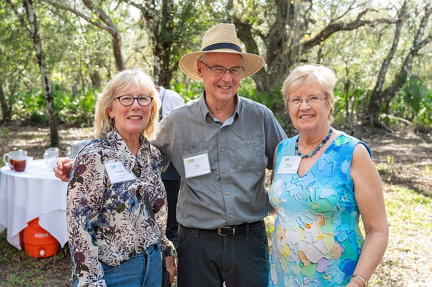 Suzanne Gregory with Tom and Marjie Peter