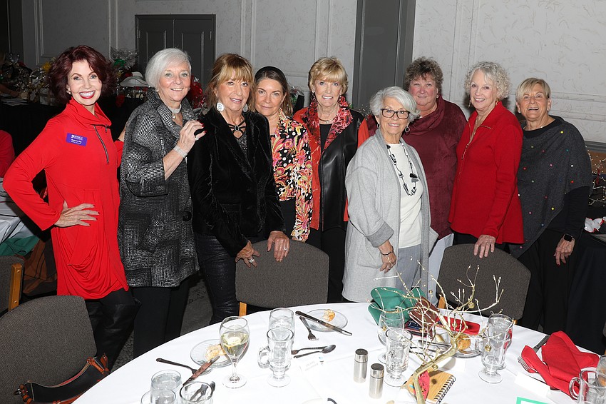 Table 28! Katherine Pike, Pat Hanly, Kathleen Allen, Mary Phelps, Carol Herzog, Denise Chimbos, Martha Music, Sue Constable and Marlene Meyer