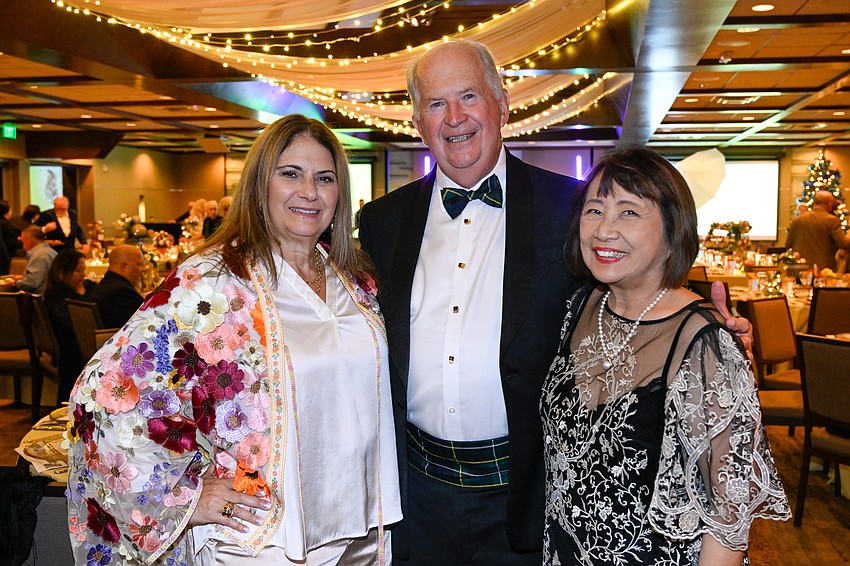 Linda Simons, Carl and Cynnthia Campbell