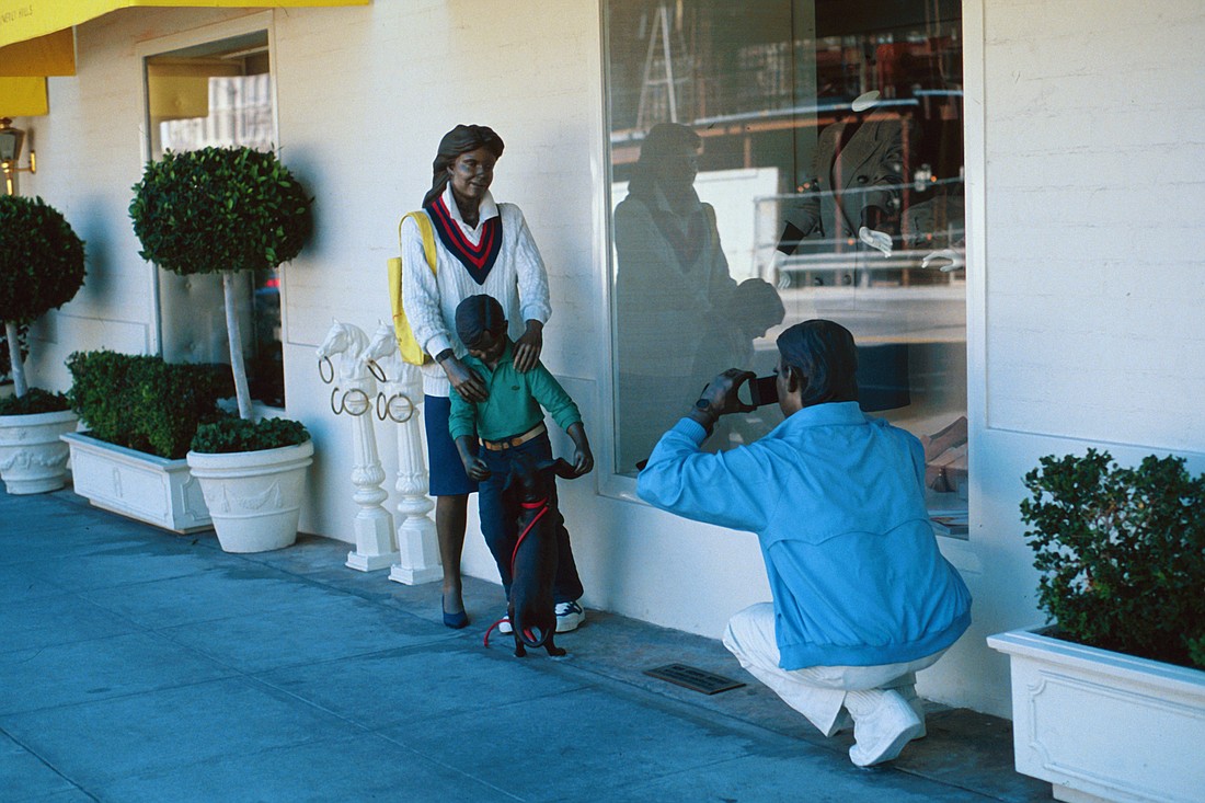 Seward Johnson, "The Photo Shoot," ©1989 The Seward Johnson Atelier, Inc.