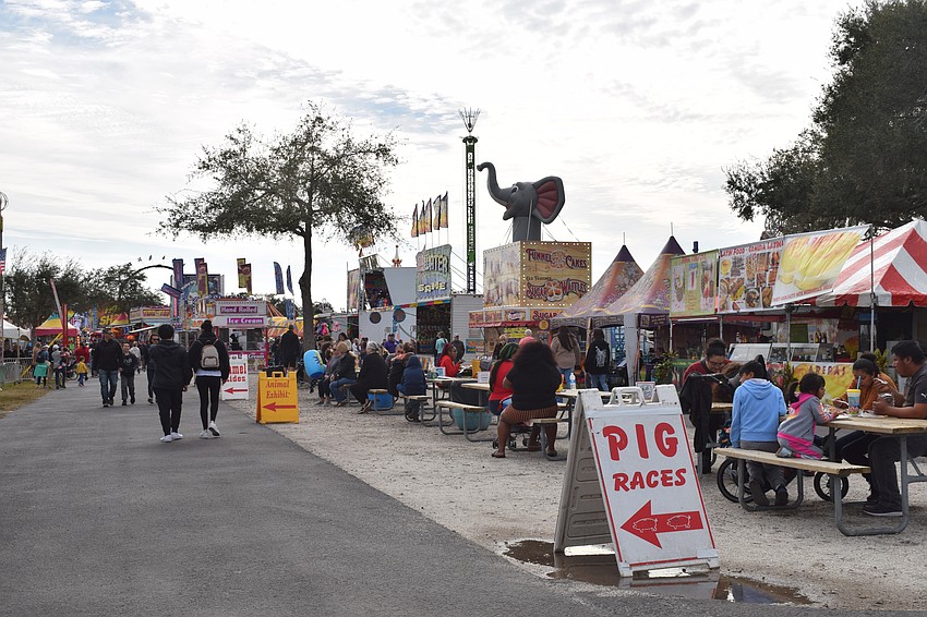 The cooler temperatures don't stop people from attending the Manatee County Fair.