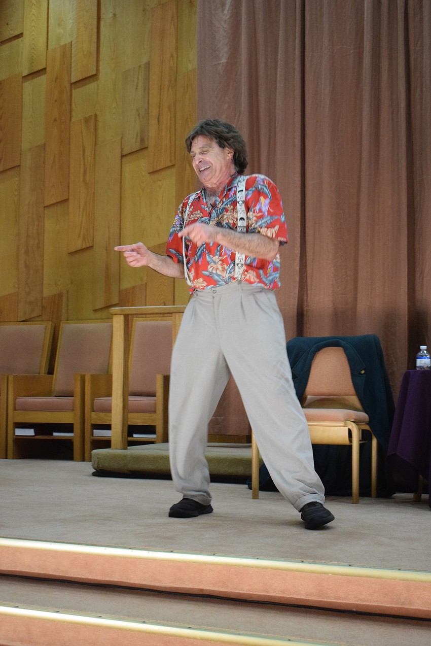 Roger Kabler as Robin Williams