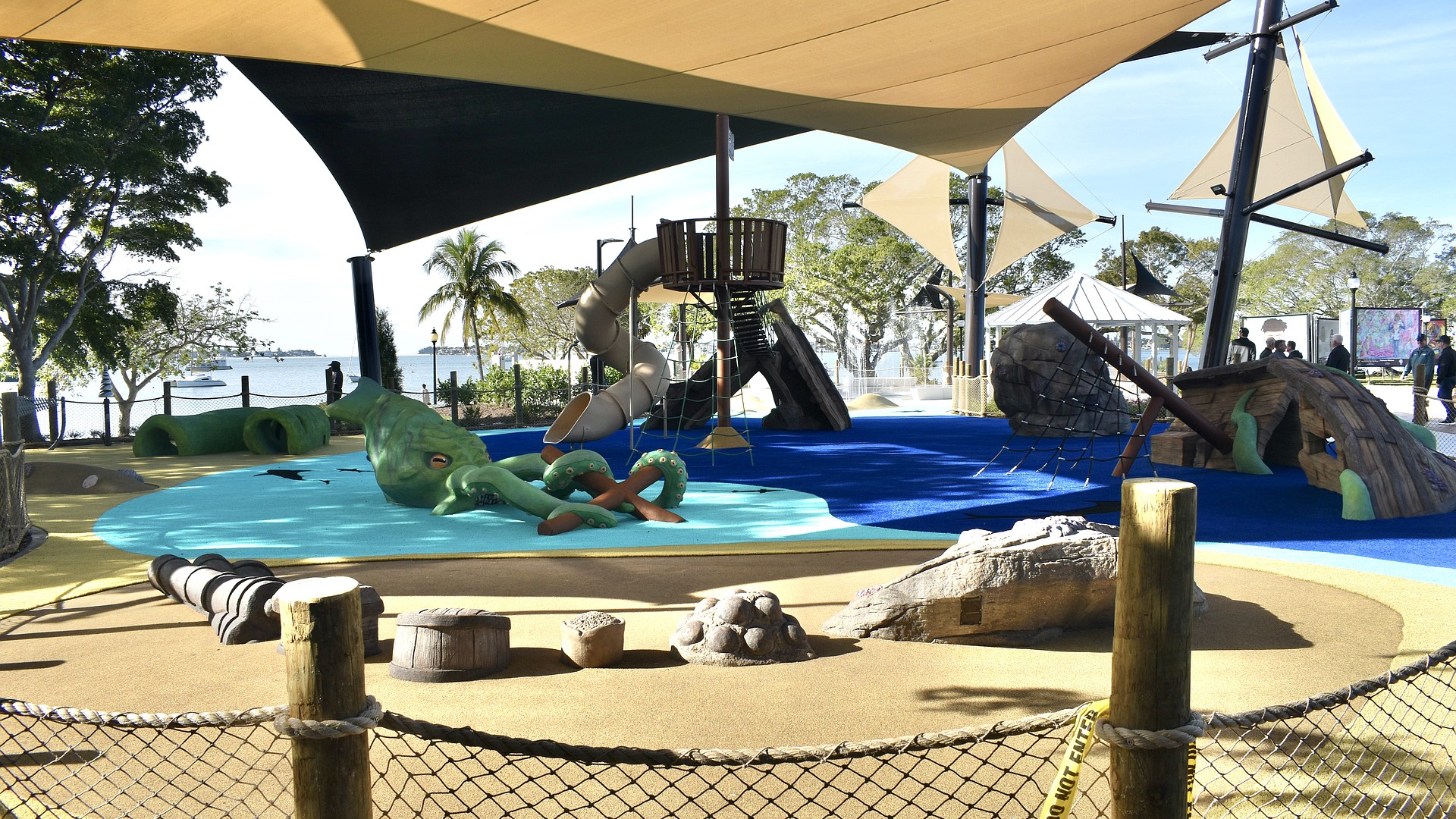 Bayfront Park's new splash pad and playground officially open Your