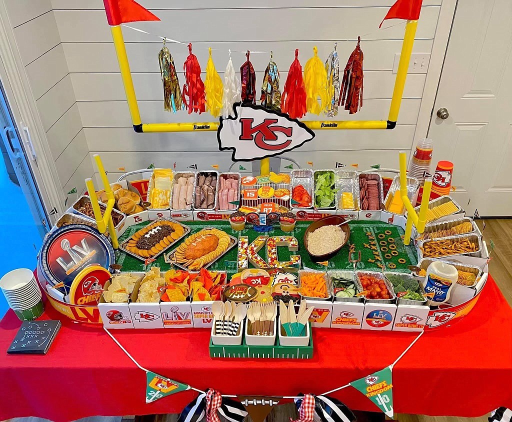 Lakewood Ranch's Morgan Gabrielson fills a stadium with snacks for every Kansas City Chiefs game.