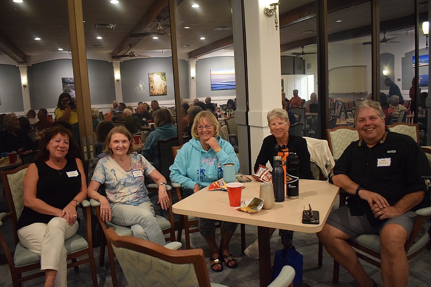 Joyce Hecklau, Maureen Shea, Christine Filkins Darlene Sedlock and Jeff Hecklau