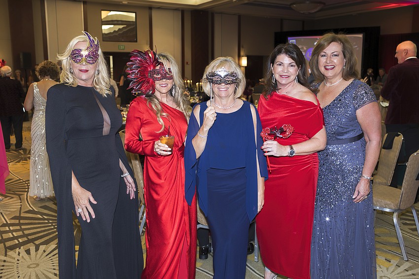 Joani Berrettini, Kim Porter, Jan Martin, Debbie Urban and Carrie Hoye