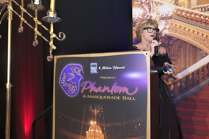 Angela Massaro-Fain thanking guests