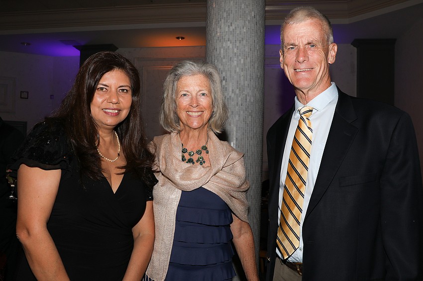 Wendy Barroso with Katie and Webster Bull