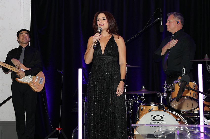 Robyn Lista sang a rendition of the national anthem that left tears on more than a few cheeks.