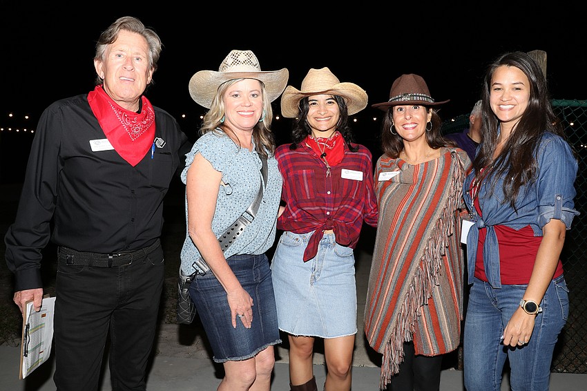 Mike Doyle, Robyn Sadlo, Leonela Tase Sueiro, Yolanda Mancha and Kat Carver