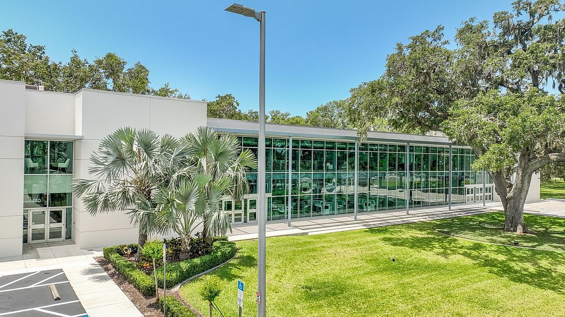 The building previously won the "Design Award of Excellence" from the Florida chapter of the American Institute of Architects.